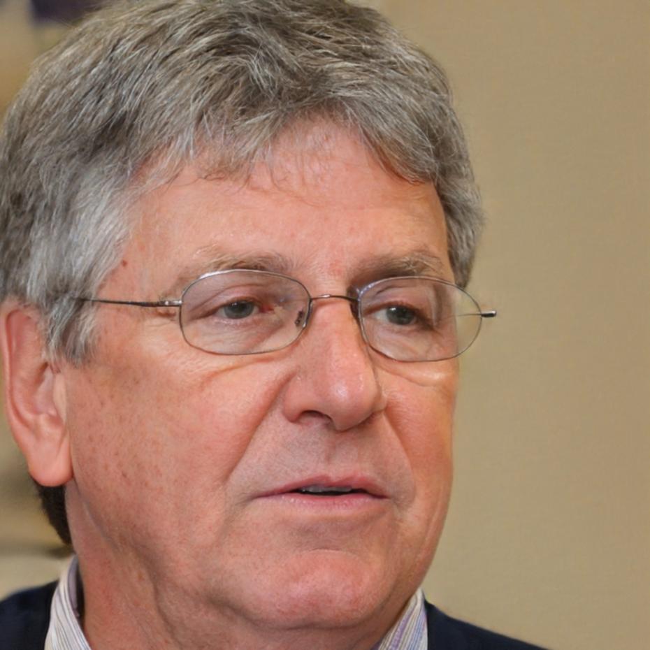 Marco Benedetti, consulente finanziario senior di oxelaravujiranunyf